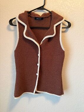 Brown Sleeveless Knit Button-Front Sweater Vest with Contrast Trim